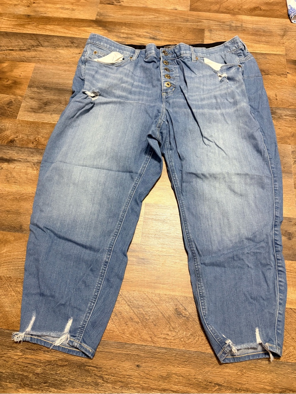 Torrid Bombshell Skinny Jeans Size 20 XS Light Wash Distressed Button Fly